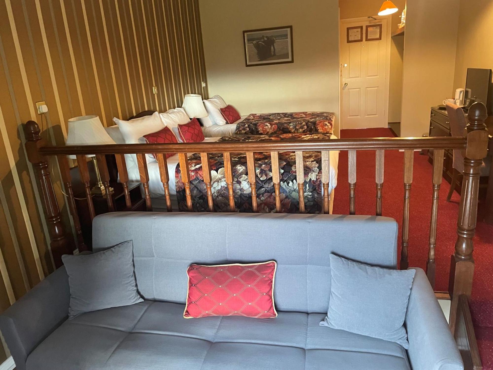Towers Hotel גלנבי מראה חיצוני תמונה