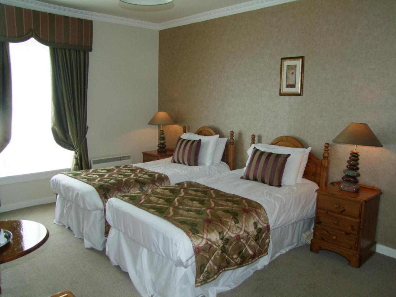 Towers Hotel גלנבי מראה חיצוני תמונה